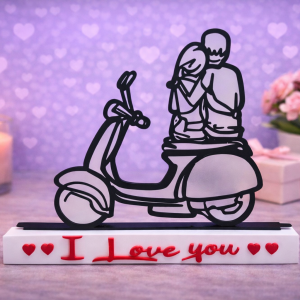 ستاند سكوتر الحب – ديكور رومانسي مع عبارة I Love You