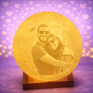مصباح القمر بصورة شخصية – هدية مضيئة مميزة