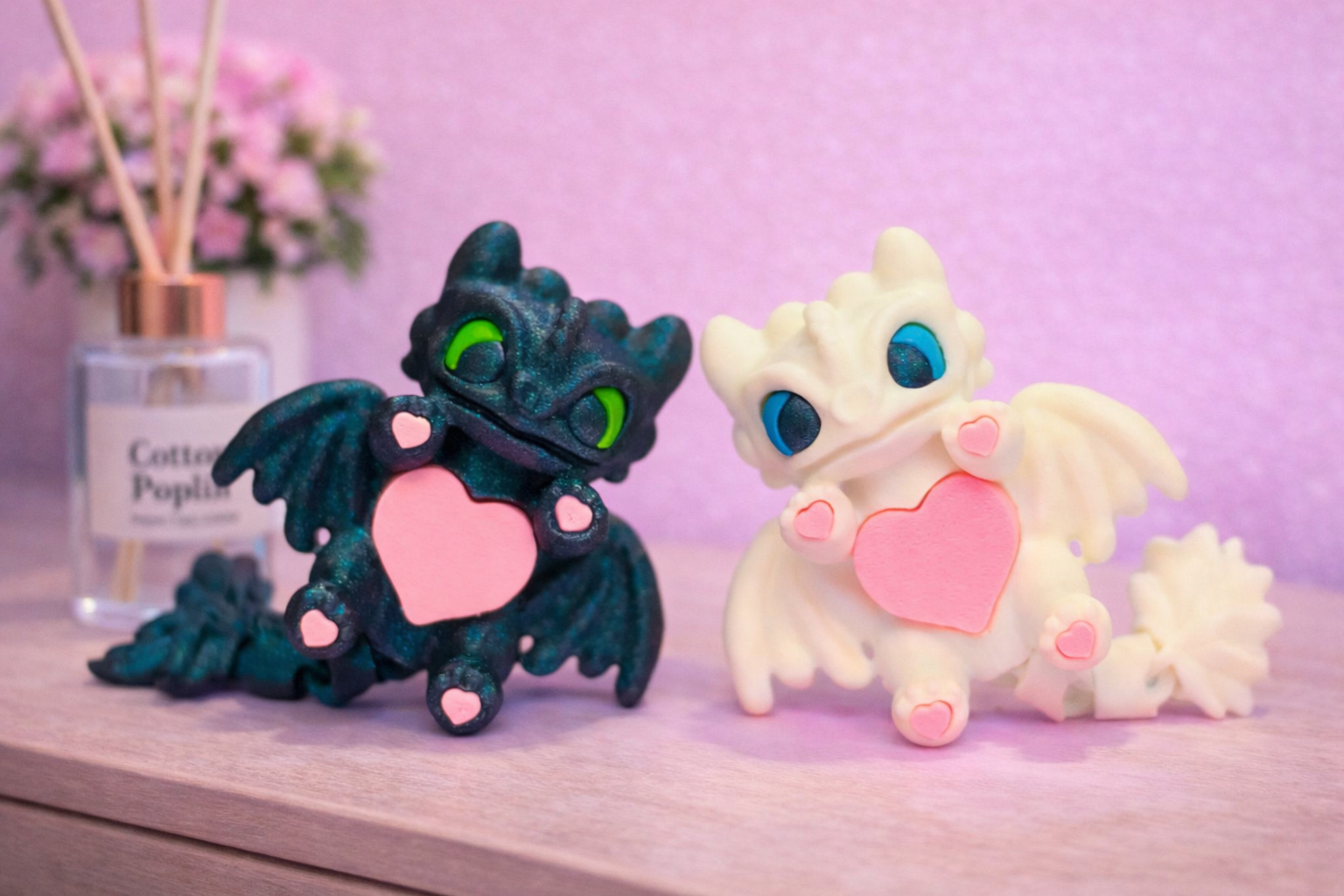 قطعة ديكور/ميدالية أنيقة بتصميم صغير ومرتب - الصورة 2